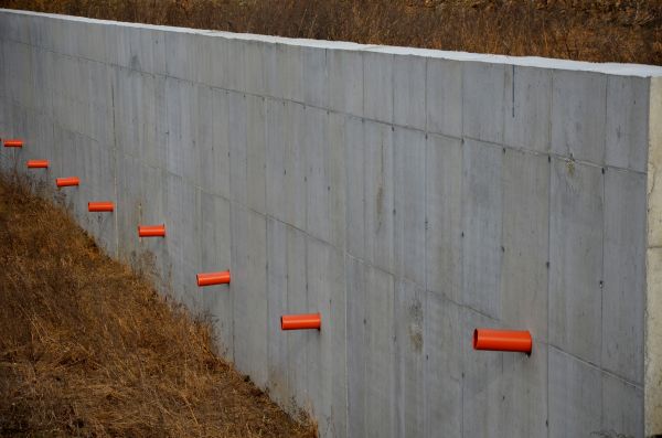 Concrete Wall Installation in Kihei