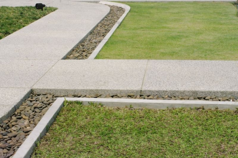 Walkway with Edging
